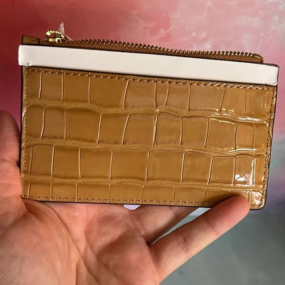 Michael Kors Jet Set Travel Medium TZ Card Case in a crocodile-embossed "Deer" - Picture 8 of 14